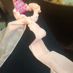 Flowy new scrungie Photo 0