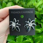 NEW Black & Silver Flower Earrings w/ Rhinestone for Pierced Ears Photo 1