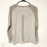 Lululemon Women's Runamuck Size 6 Gray Striped Henley Top Long Sleeve Athletic Photo 3