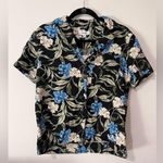 Kensie  Floral Button Down Hawaiian Style Short Sleeve Women’s Shirt Sz Small NWT Photo 0