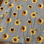 Jamie & Layla Shift Dress Women's Petites PS Above Knee Sunflower Floral Stretch Size undefined Photo 1