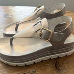 Becky Buckled Platform Thong Sandals Photo 0