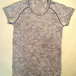Lululemon  Short Sleeve Workout‎ Tee Shirt, Crew Neck, Size 10 Photo 0