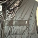 ON Running Challenger Vest Black Women’s L‎ Size L Photo 5