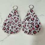 Super Cute Lightweight Pink Leopard Print Earrings Photo 4