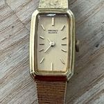 Seiko Vintage Ladies Watch Gold-Tone Dial, Case, Bracelet, Hands, Markers Photo 3