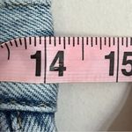 We The Free Women’s Light Wash Distressed Straight Leg Mom Jeans Size 25 Photo 4