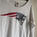 PINK - Victoria's Secret  NFL New England Patriots Glitter Logo White Tee Womens M Photo 1