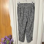Lululemon For Love Crop Mini Ripple White Seal Grey / Black Size 4 Photo 5