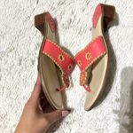 Apostrophe  Women’s Jaclyn Thong Sandals Coral Genuine Leather size 7 Photo 2