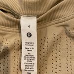 Lululemon cropped shirt size 4 Photo 1
