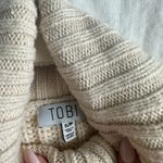 Tobi cream Sweater Photo 1