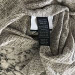 Daytrip  sweater Photo 4