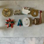 Festive Holiday Brooch Set Red Photo 6