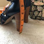 Colin Stuart  navy strappy leather heel sz 10 Photo 4