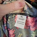 Briggs New York  Black with Red Floral Button Up‎ Shirt Size XL Photo 4