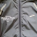 Brooks Rock n' Roll Marathon finisher jacket size M Photo 2