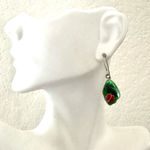 Avon enamel Ladybug pierced dangle earrings Green Photo 2