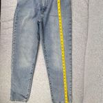 Levi's Vintage Women's Tapered Jeans Size 12 Short Light Relaxed Fit Tapered Photo 4