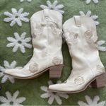Altar'd State NEW FLAWED Altar’d State Floral Western Embroidered Tall Boots Size 7.5 NWT Photo 4