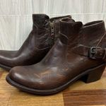 JB Dillon Womens Boots 8 Brown Leather Buckle Oiled Heel Ankle Western Distress Photo 1