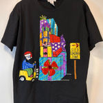 Saks 5th Avenue Conversations for Saks Fifth Avenue Black Tee with Holiday Scene Women’s Large Photo 0