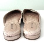 Birdies The Swan in Gold Leather Size 7.5 Photo 4