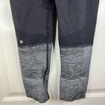 Lululemon Womens Seamlessly Street Crop Hombre Black Grey Size Small Active Yoga Photo 4