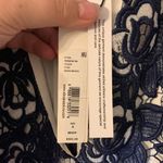 Alice + Olivia womens 4 small Jacki V neck lace dress navy blue with rose new Photo 5