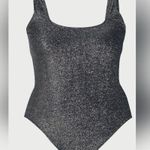 Love & Sports Women's One Photo 2