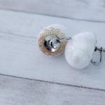 Vintage Screw On Earrings Chunky 3D Large Shell Beach Vibes White Photo 4