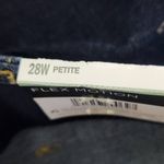 Lee  Mid-Rise Dark Wash Capri Jeans NWT Size 28w Petite Skinny Capri Jeans Photo 7