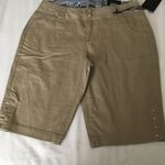 One 5 One   ladies shorts  size 8 Photo 5