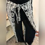 No Boundaries  Black/White Printed Wide Leg Pants - Size M Photo 1