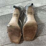Tahari  Dannika Size 7.5 Snakeprint Heels. Photo 4