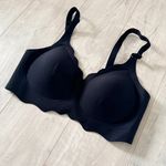 Black Seamless Bra Size Small 34 Photo 1