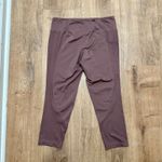 Nike | Dri-FIT Women's Cropped Capri Dusty Pink Athletic Leggings Photo 1