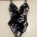 MiracleSuit  it’s a wrap thick strap wired cups size 14 black floral slimming Photo 4