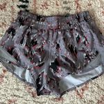Lululemon Hotty Hot Short 2.5” Photo 0