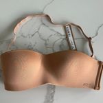 SKIMS  BODY WIRELESS FORM STRAPLESS BRA Size 30B Photo 0