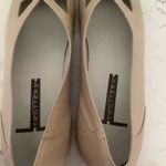 Trotters shoes women’s 9.5 Maggie ballet flats slip on gold leather casual shoes Photo 2