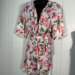 Show Me Your Mumu Floral Short Sleeve Brie Robe Size Small EUC Photo 2