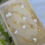 Boutique Gold Necklace With Pearl Hearts Photo 1