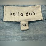 Bella Dahl  WOMEN'S FRAY HEM‎ BUTTON DOWN Chambray Tencel SHIRT Boho Chic Size XS Photo 4
