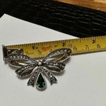 Signed Avon Silver Tone Bow Brooch Pin August Birthstone Peridot Green Photo 2