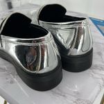 Steve Madden Leedan Loafer Silver Metallic Moc Toe Preppy Futuristic 7.5 Comfy Photo 4