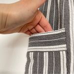 Soft Surroundings  Grey & White Wide Striped Cropped Wide Leg Pants Womens M Photo 4