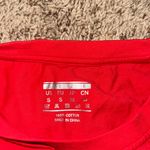 Amazon Plain red t-shirt Photo 2