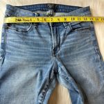 Abercrombie & Fitch Harper Low Rise Ankle Frayed Hem Medium Wash Size 26/2 Photo 8