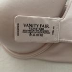Vanity Fair bra wider sides adjustable straps and back double hook size 38B Photo 4